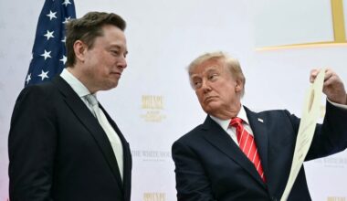 Trump Praises Elon Musk's $10 Billion SpaceX Stock Pledge for Kids