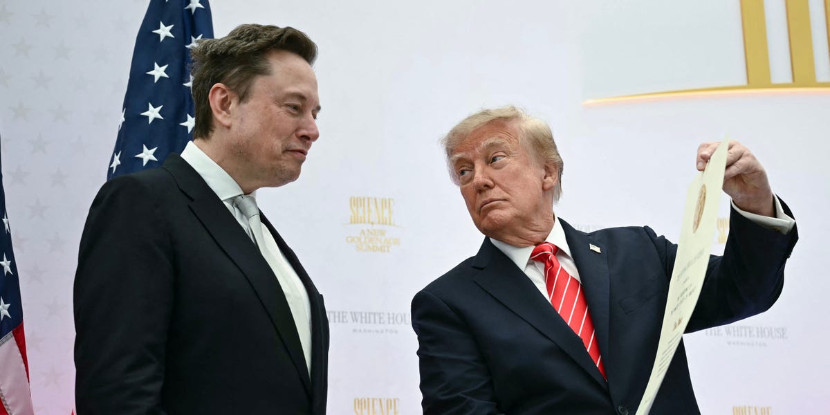 Trump Praises Elon Musk's $10 Billion SpaceX Stock Pledge for Kids