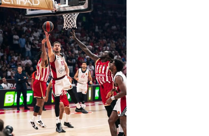 Satoransky in action.