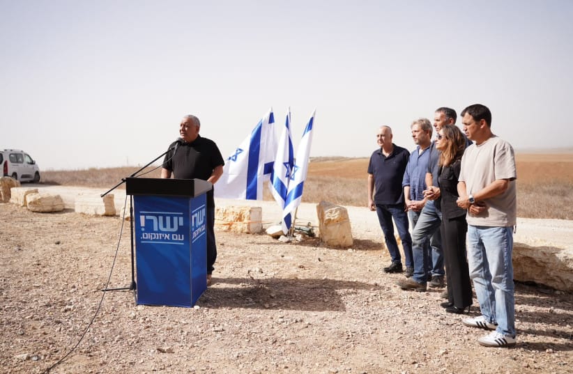 Yashar party leader Gadi Eisenkot give press briefing at Gaza border, October 15, 2026.
