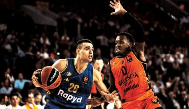 MACCABI TEL AVIV’S Yam Madar (left) drives on Valencia’s TJ Shorts during the yellow-and-blue’s 91-88 Euroleague win.
