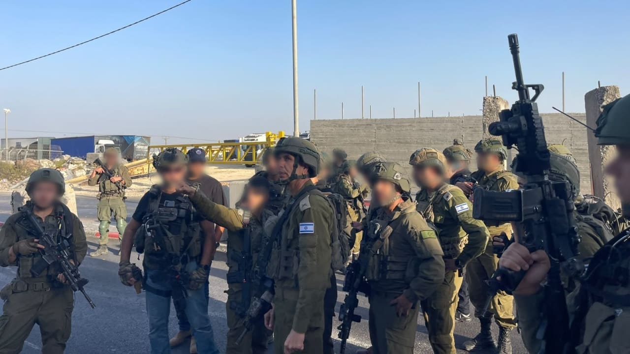 IDF troops operate on the scene of a terror attack near Hebron on October 23, 2026.