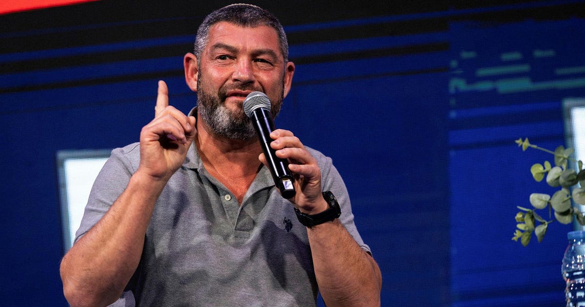 Poll: Eisenkot Bloc Holds at 54 Seats as Hard-Line Ex-General's Party Falls Short