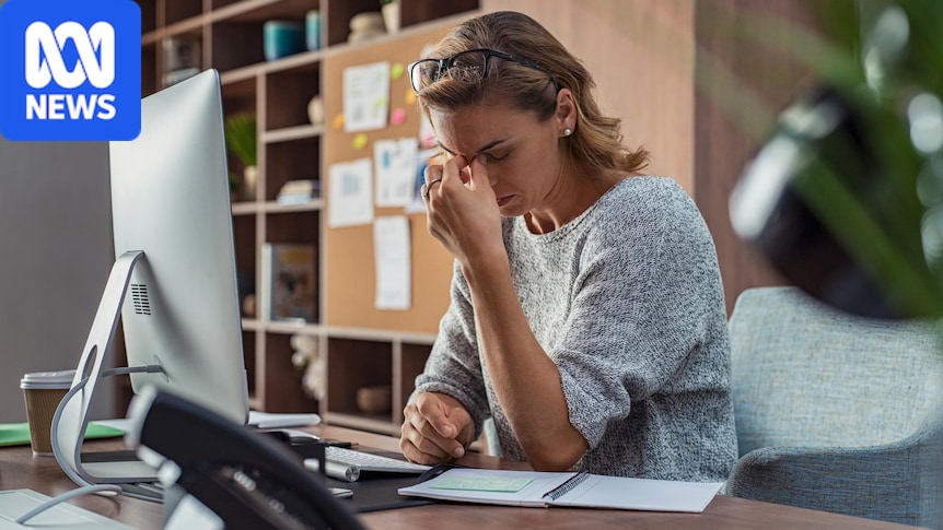 Taking short breaks and other strategies to prevent burnout at work