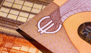 There are few solutions at hand for the French government to escape its current debt.