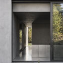 © Timothy Kaye Grey House / Adam Kane Architects - Image 4 of 16