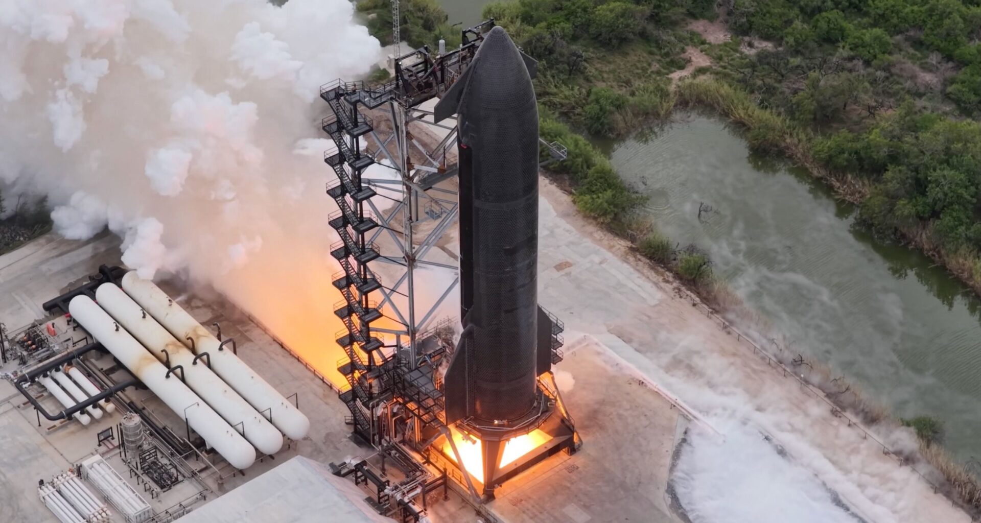 SpaceX fires up Starship upper stage ahead of landmark Flight 15 test launch (video)
