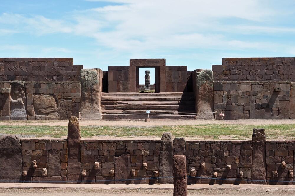 Remains of the Tiwanaku culture in Bolivia (Photo: ABlandin/Shutterstock) שרידי תרבות הטיוואנאקו בבוליביה
