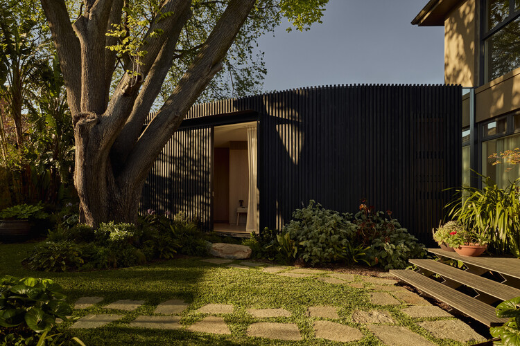 Holland Grove / Blair Smith Architecture - Image 1 of 20