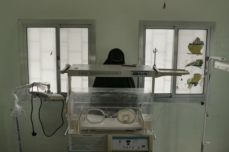 A medical incubator inside a hospital in Aden. In health facilities, electricity cuts affect far more than lighting, as operating rooms, intensive care units, incubators, laboratories and medical equipment depend on a continuous power supply. Photo: Belal Khaled