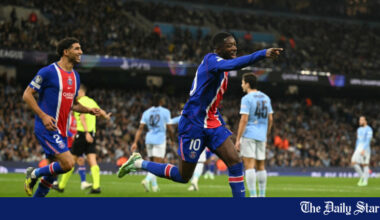 PSG outgun embattled Man City in six-goal Champions League thriller