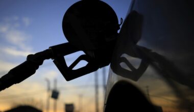 Inflation expected to ease to 3.7% in September year but cash rate still forecast to rise