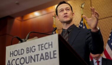 Joseph Gordon-Levitt Warns A.I. Models "Trained To Hijack Your Intimacy"