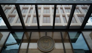 Shifting AI Doomsday Predictions Reportedly Worry Banking Regulators