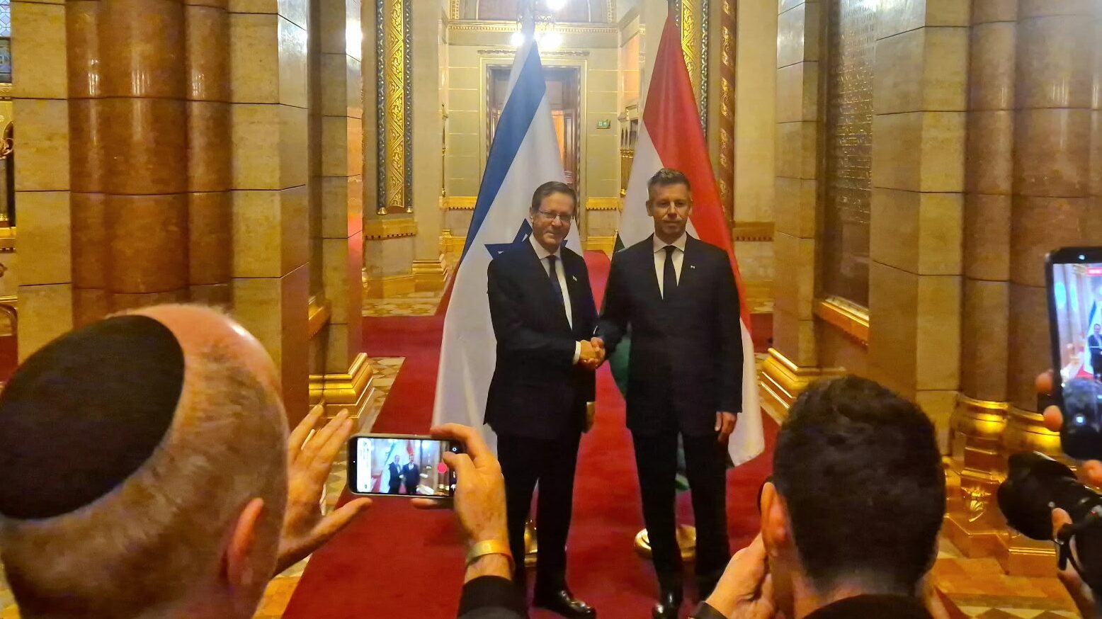 Herzog Receives Warm Welcome as Hungary’s New Leaders Pledge Strong Israel Ties