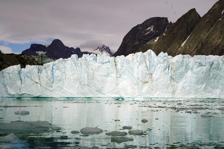 Ice Cliffs Calving