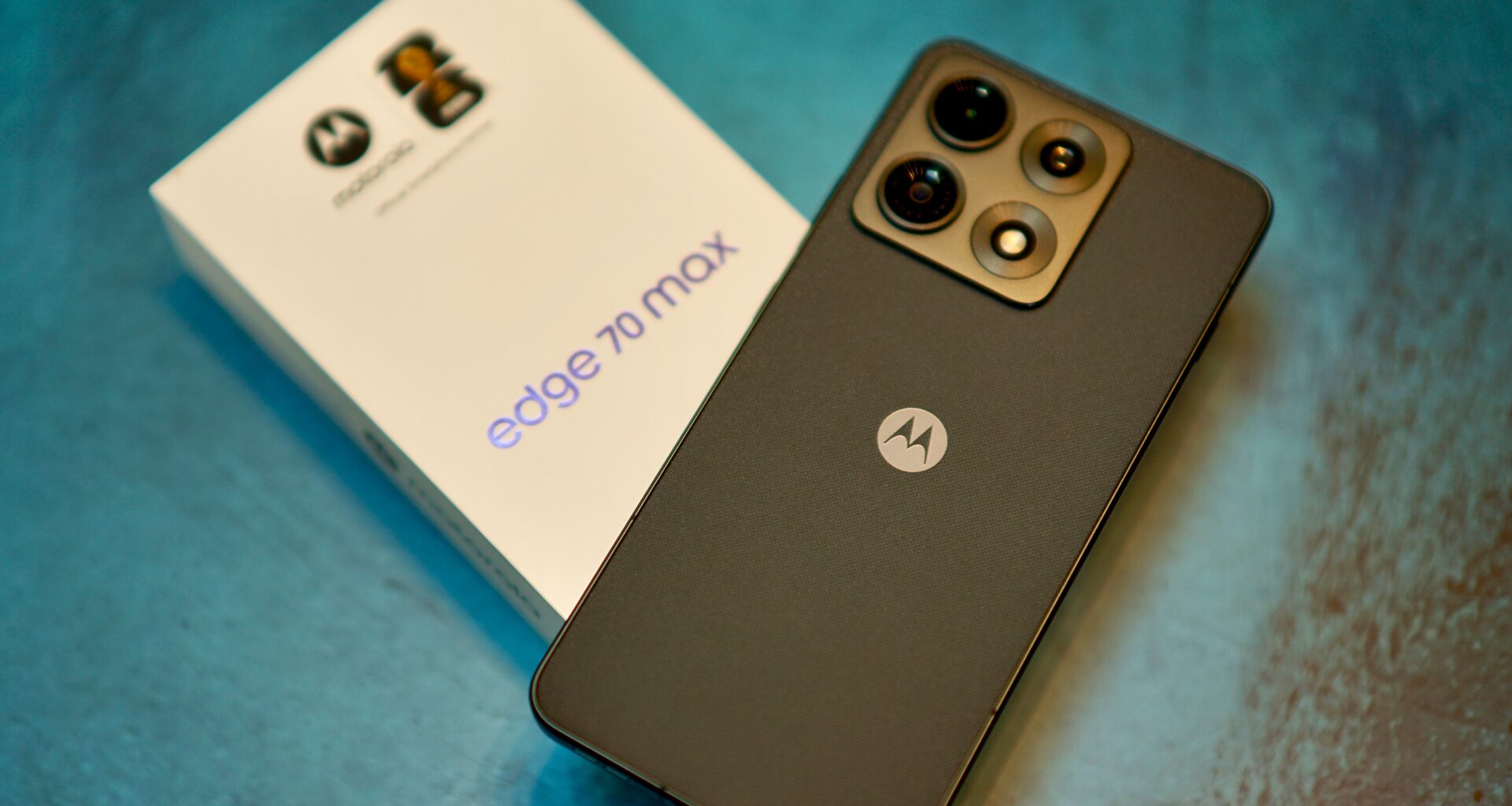 Phone made of aircraft-grade aluminum currently costs less than US$ 650