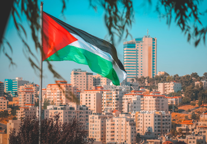 Piles of shekels and a looming 'crisis’: Palestinian trade finance under threat