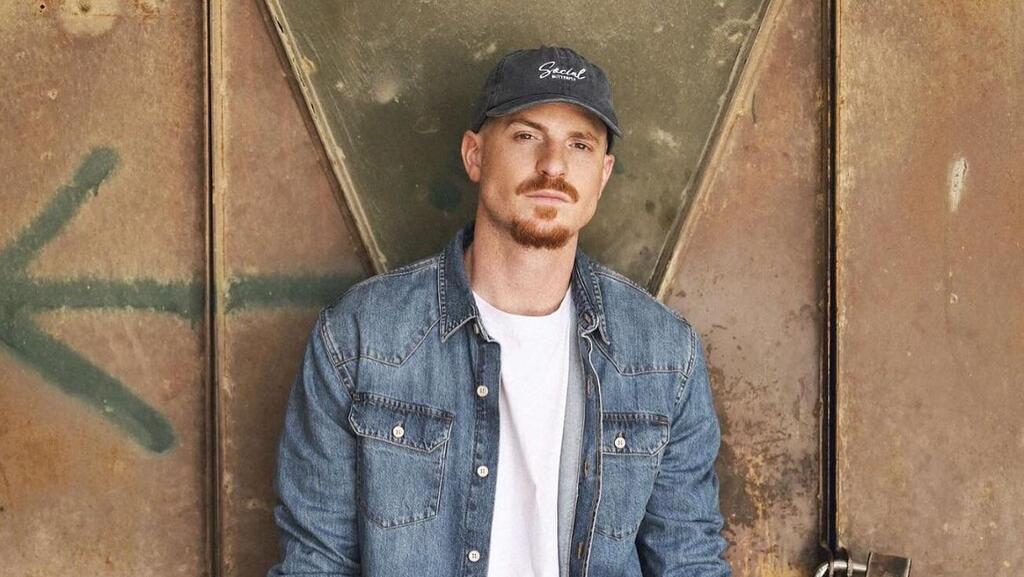 Israeli singer Raviv Kaner (Photo: Eran Levy) רביב כנר