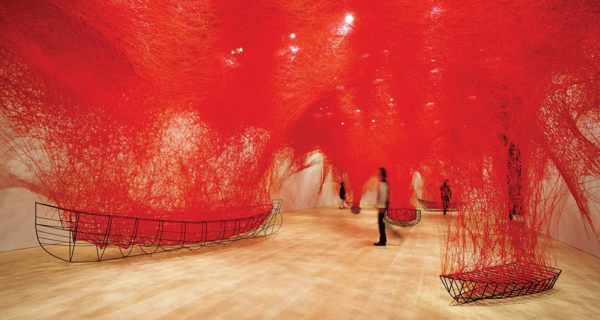 Chiharu Shiota’s Soul Trembles at the Montreal Museum of Fine Arts