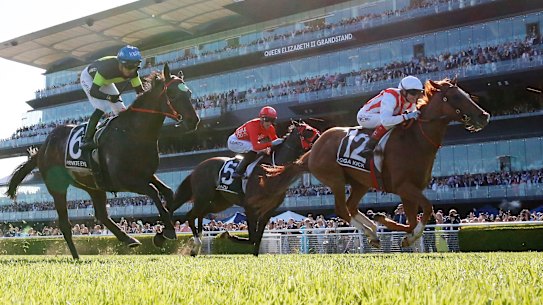 Giga Kick winning the 2022 Everest.