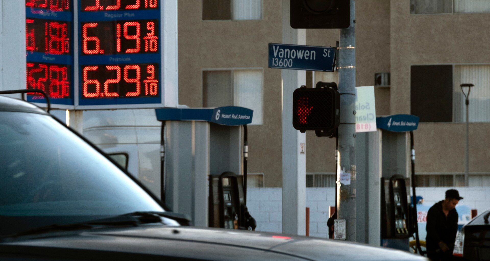 US inflation rises before midterm elections, fuelling rate hike fears | Inflation News