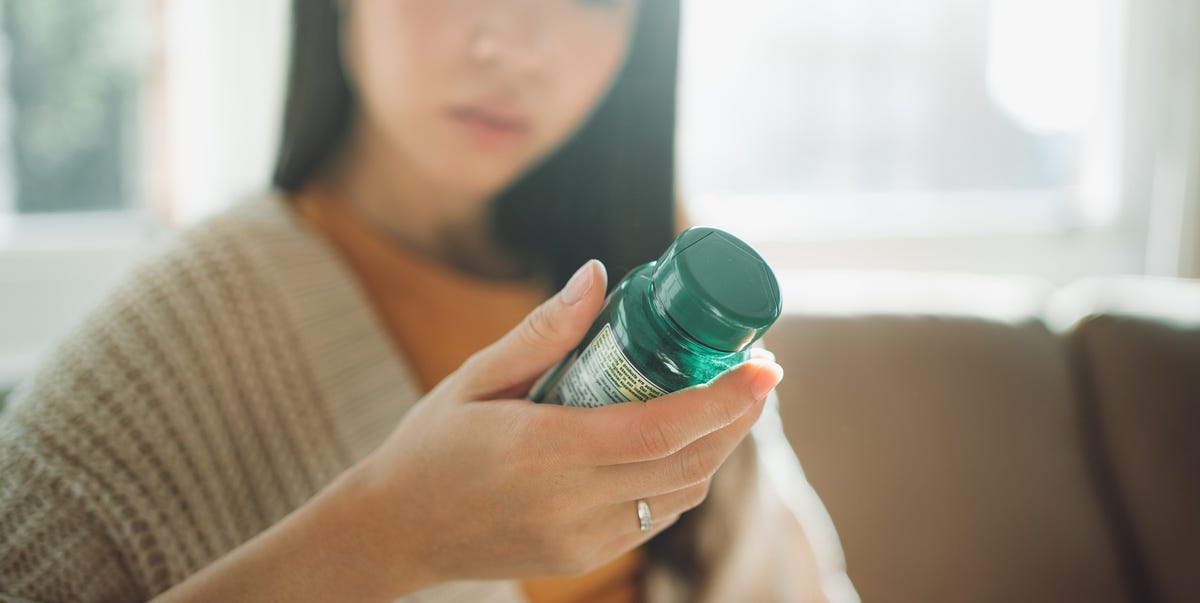 Magnesium Benefits, Side Effects, And Potential Risks, According to Dietitians