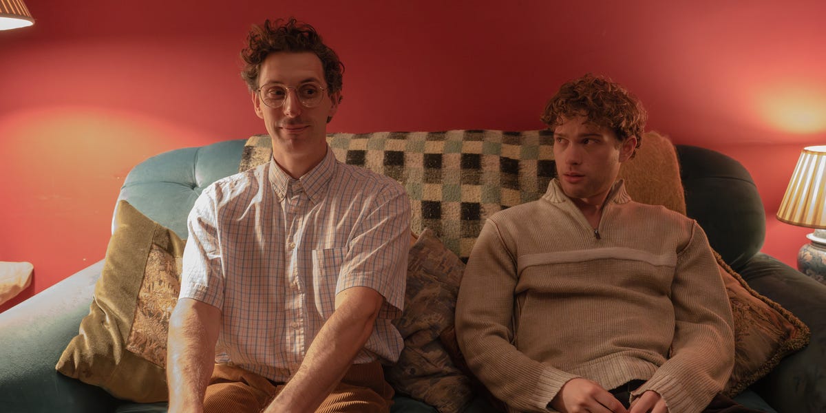 "Outrageous" and "witty" sitcom with Andrew Scott and Blake Harrison is streaming now on Channel 4