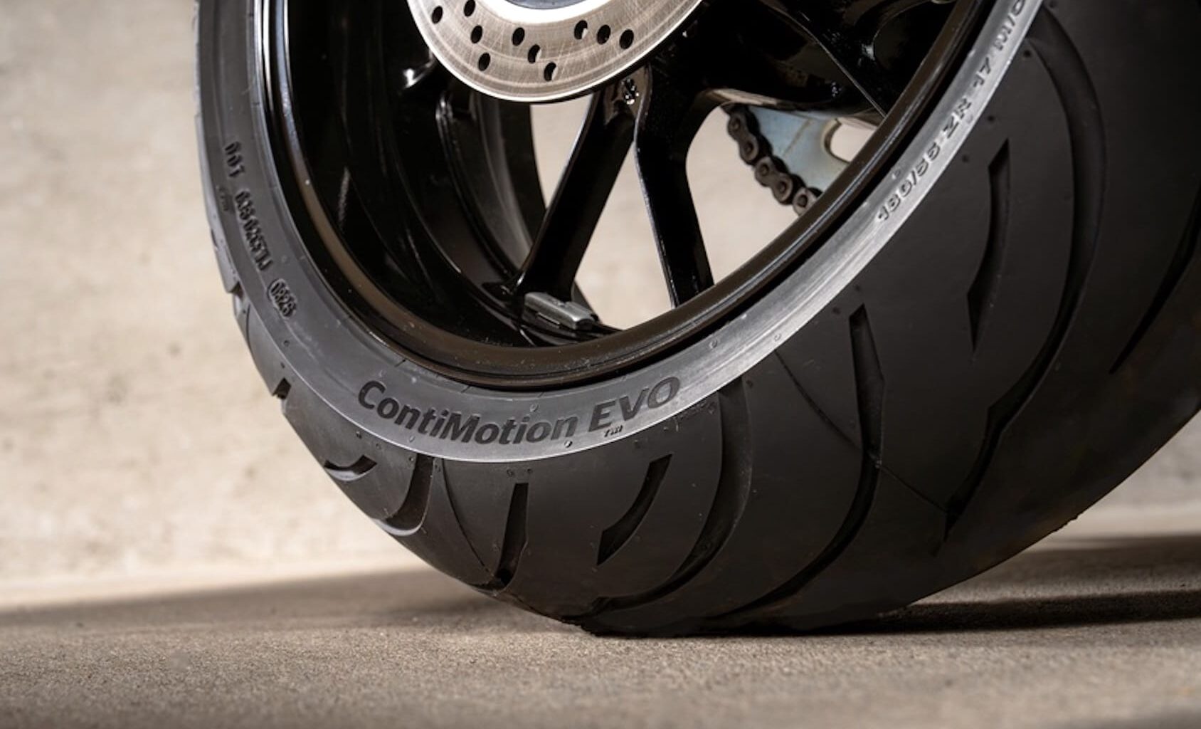 Continental introduces ContiMotion EVO, the new sport touring tyre