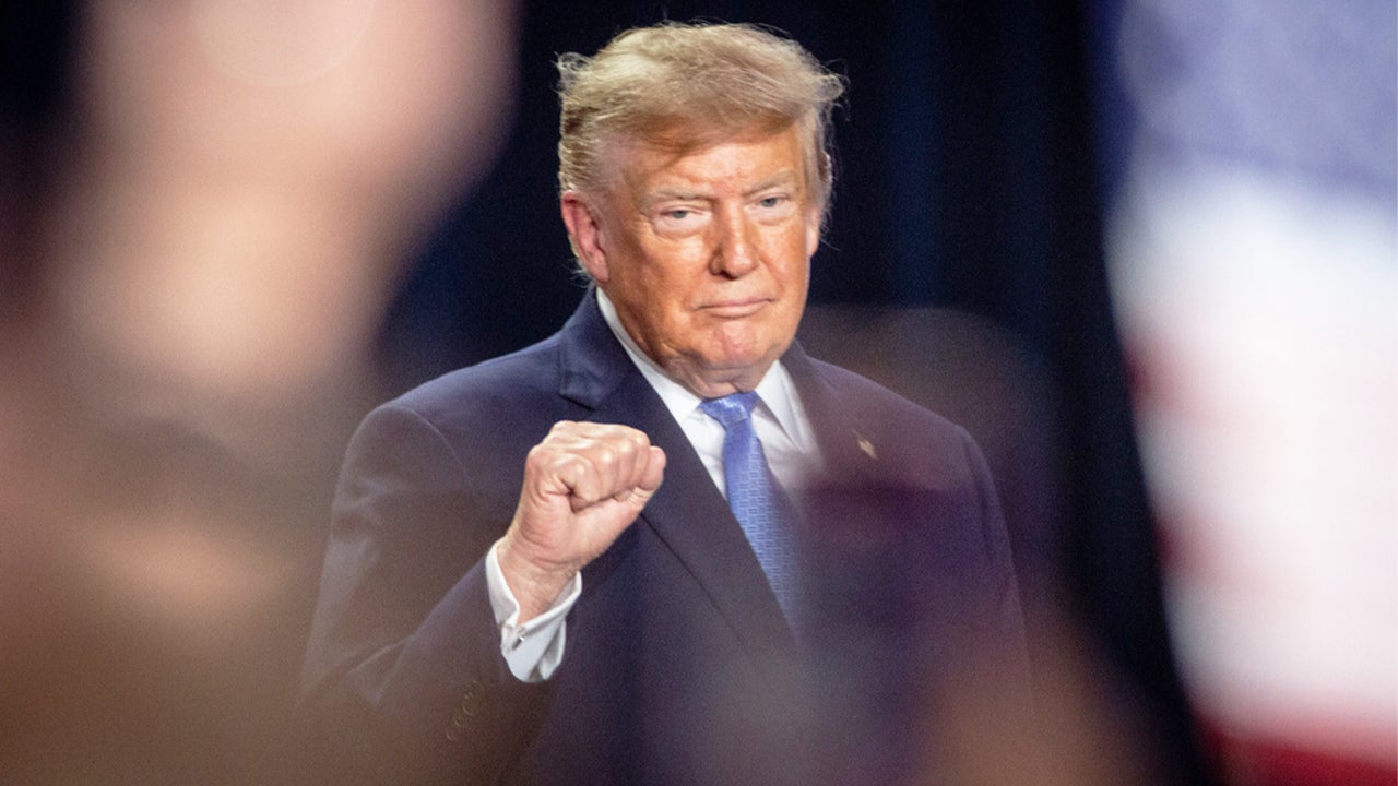 Trump takes campaign blitz to Texas with 7 days before Election Day