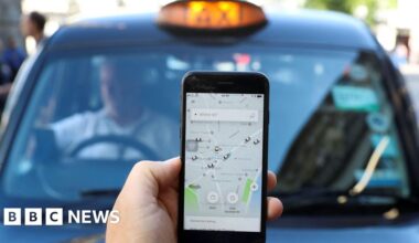 Uber wins bid to throw out £340m black cab claims - BBC