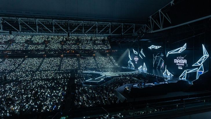 Fans attend the 2025 MAMA Awards at Kai Tak Stadium in Hong Kong, Nov. 28-29, 2025. Last year’s edition was the first K-pop awards ceremony to be held at the stadium. Courtesy of CJ ENM