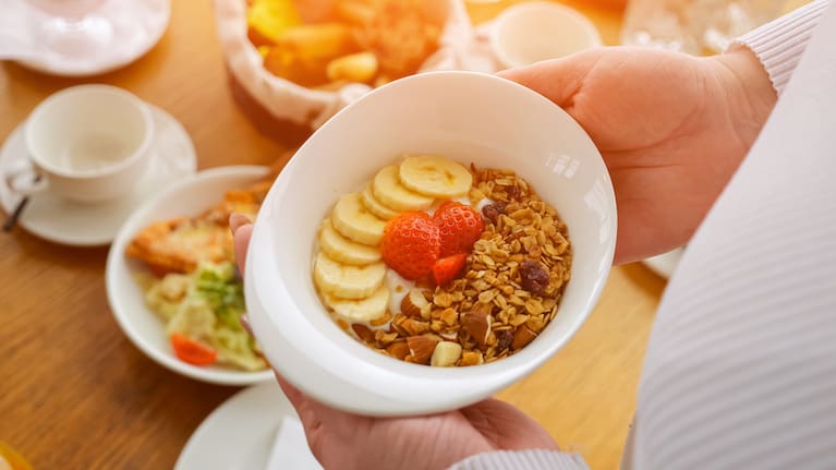Yoghurt bowls and fruity oat meals are good ways to reach fibre goals.