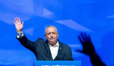 ‘No indication’ of systematic ballot tampering, say Israeli election authorities after three parties lodge complaints