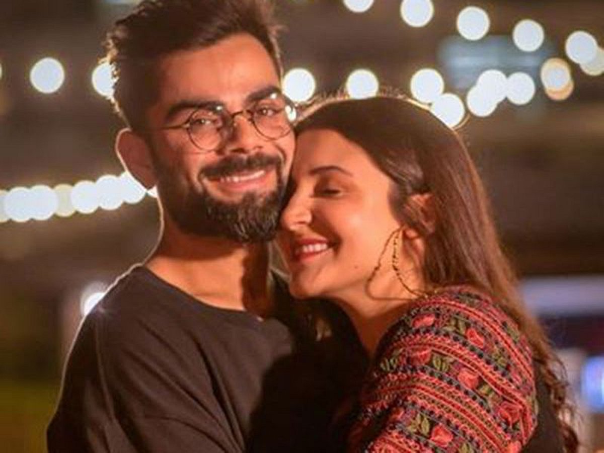 Virat Kohli and Anushka Sharma sing along at Krishna Das Mumbai concert, videos go viral