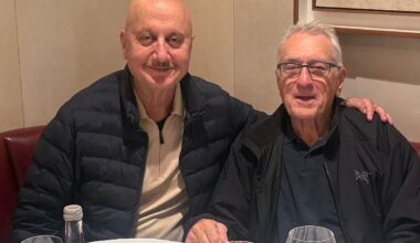 Robert De Niro hosts Anupam Kher at his New York home, gifts him a cap - Gulf News