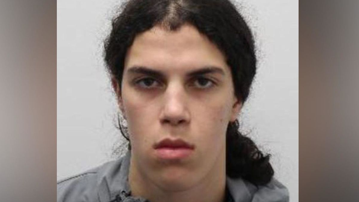 Teen jailed again for machete-point Rolex robbery