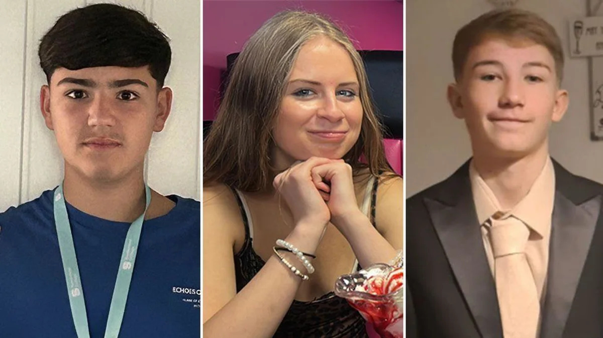 Football fans pay tribute to teens who died in river