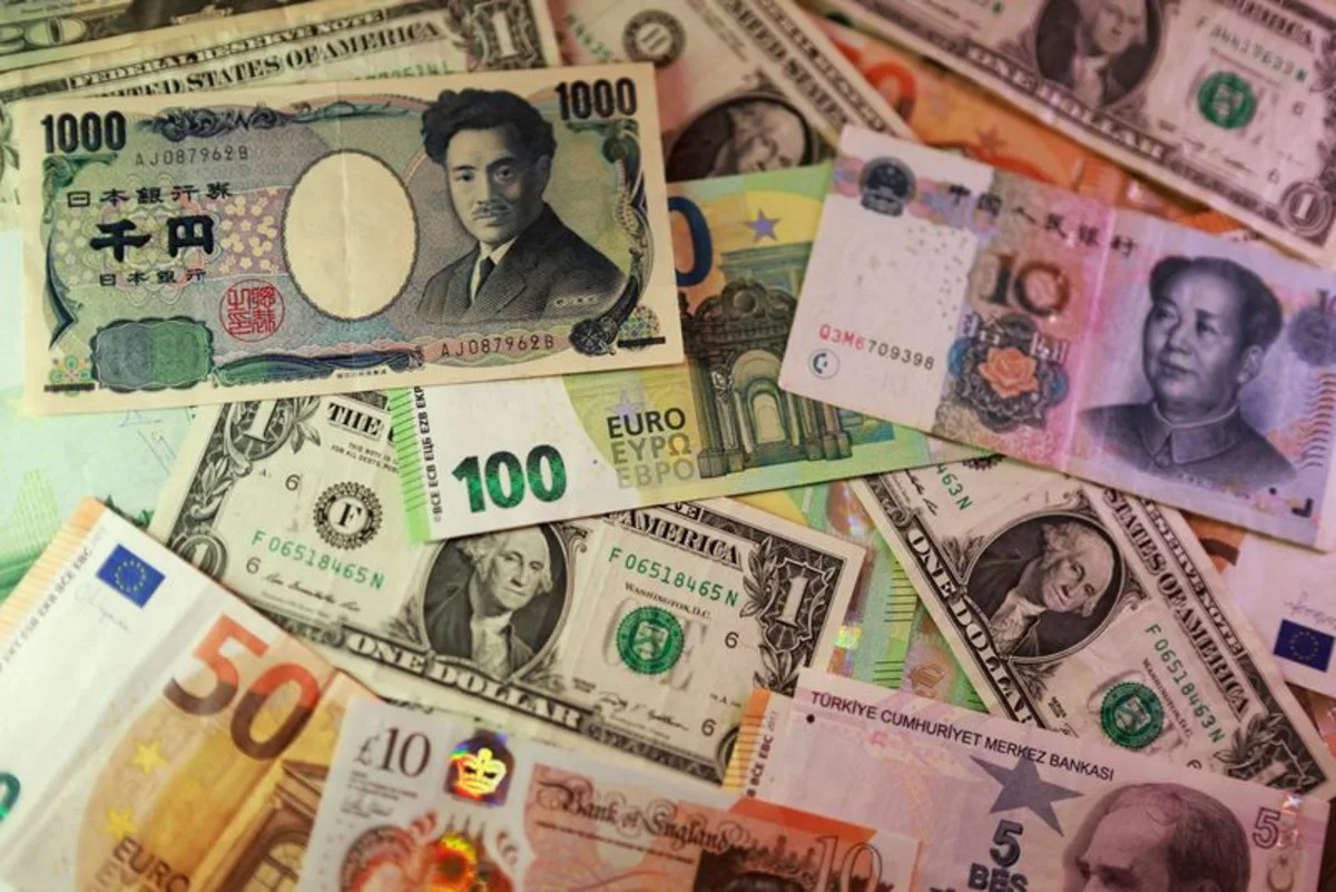 French debt risk premium reaches euro zone sovereign crisis levels