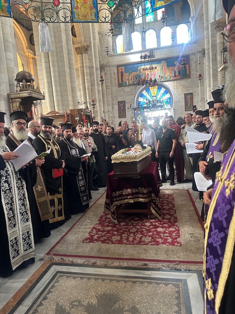 Jerusalem: Large number of faithful gathered to bid farewell to Archimandrite Ioustinos of the Holy Sepulchre