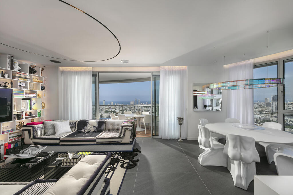 An ultra-modern apartment in a Tel Aviv high-rise, designed by Oron Milshtein (Photo: Elad Gonen) דירה אולטרה מודרנית במגדל תל אביבי, עיצוב: אורון מילשטיין