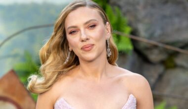 Scarlett Johansson's (Very) R-Rated 108-Minute Sci-Fi Thriller Is Being Cut From Netflix