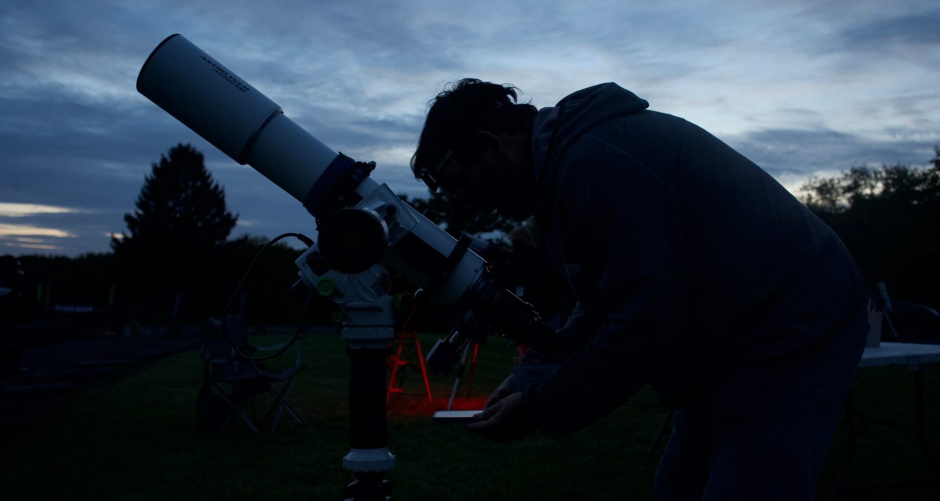 Light pollution, wildfire smoke threaten stargazing in Philly suburbs