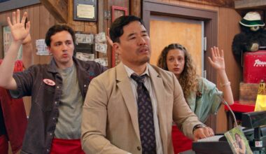 Netflix's New Format-Breaking 14-Episode Sitcom Is an Instant Streaming Hit