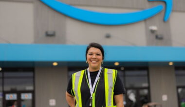 Amazon is creating 300,000+ US seasonal jobs with increased pay, expanded benefits