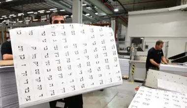 CBS: Age gap leaves haredim and Arabs underrepresented in Israel’s electorate - Israel & Jewish News