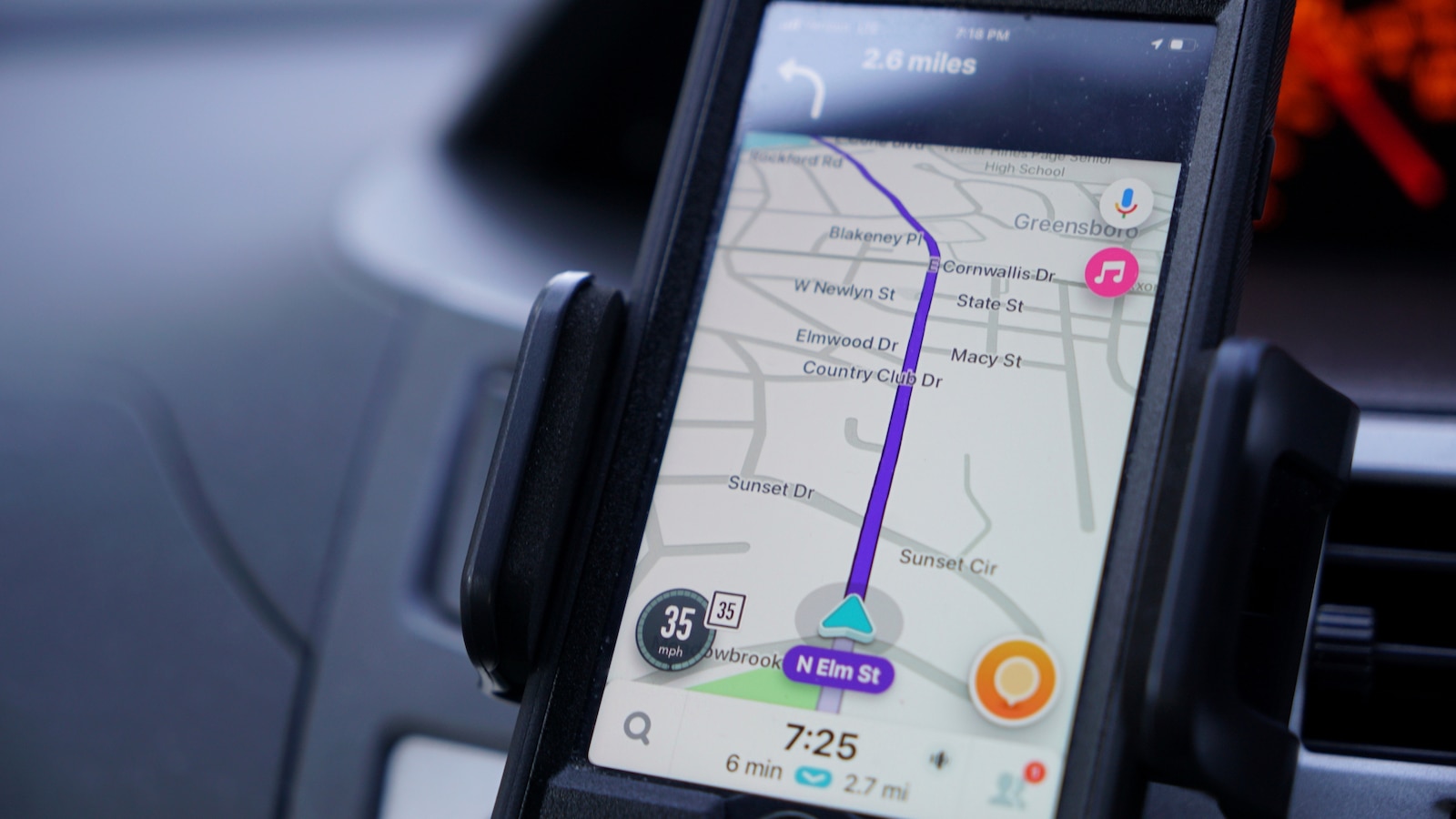 Waze rejects Malaysia’s data risks claims after civil servants barred from the app