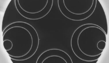 New hollow-core fibres break a 40-year limit on light transmission – Physics World