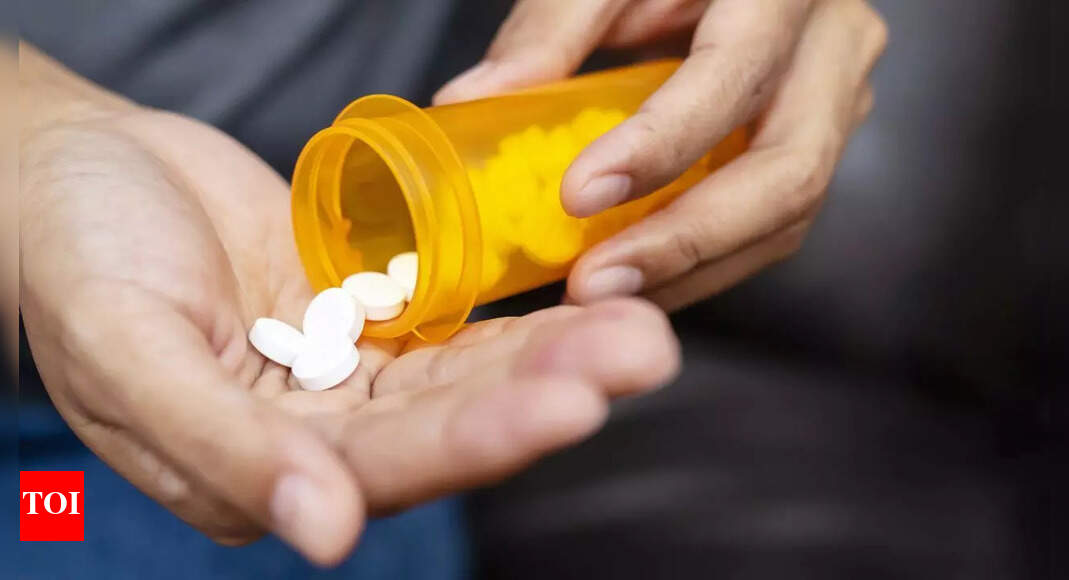Splitting medicines can harm your health if done incorrectly: Risks, side effects, and safe practices; shares experts |