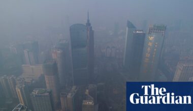 Fossil fuel burning poses threat to health of 1.6bn people, data shows | Air pollution